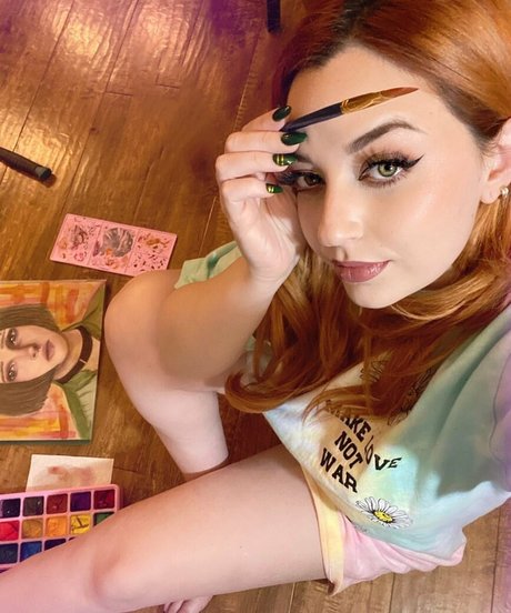 Naakte gelekte OnlyFans-foto van Joanne Rose