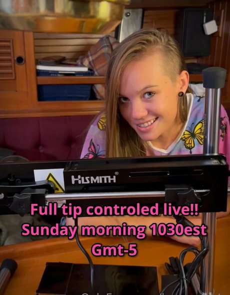 Naken lekkede OnlyFans-bilde av Beessecrets