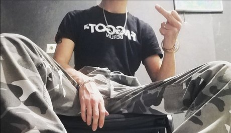 Nahá fotka uniklých OnlyFans od Barebackfaggot