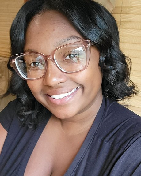 Naken lekkede OnlyFans-bilde av Amazonangel