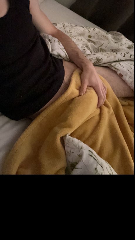 Bee OnlyFansリークヌード写真