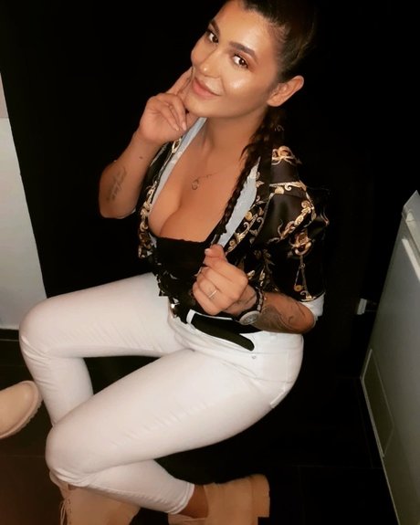 OnlyFans-model Mikela Denisa