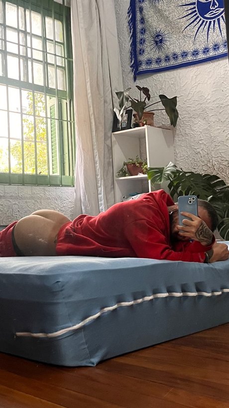 Naken lekkede OnlyFans-bilde av Tal