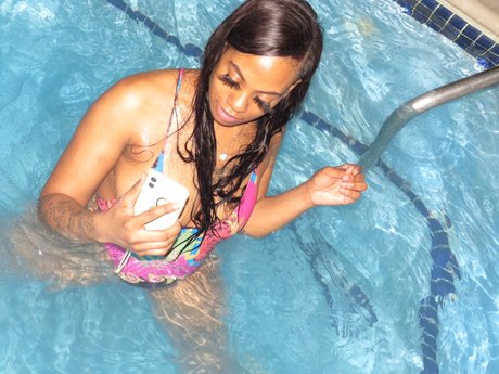 Alasti lekkinud OnlyFans-i pilt Mexico