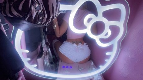 Foto di nudo di fuga di OnlyFans di Bimbo