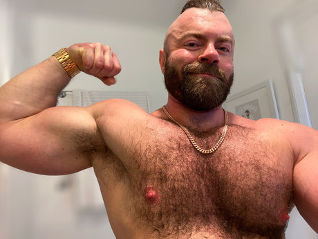Nacktes geleaktes OnlyFans-Foto von Mindfoxxx Muscle