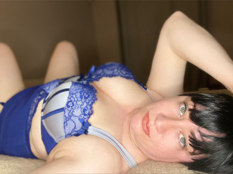 Naakte gelekte OnlyFans-foto van  Millie Gray 