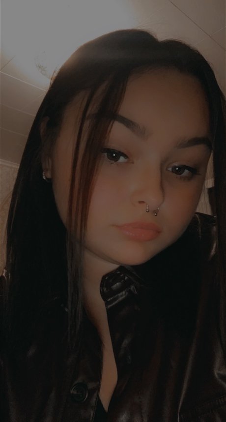 Naakte gelekte OnlyFans-foto van Chachi