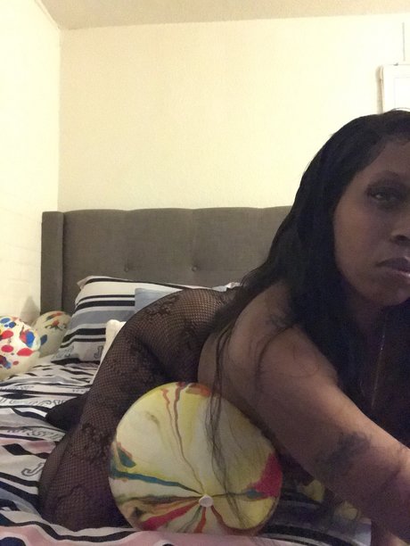 Nahá fotka uniklých OnlyFans od Cajmonet3