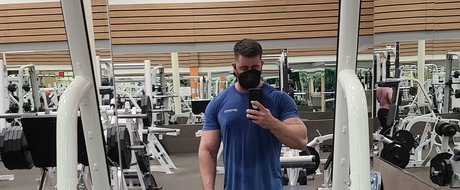 Naakte gelekte OnlyFans-foto van Jordan