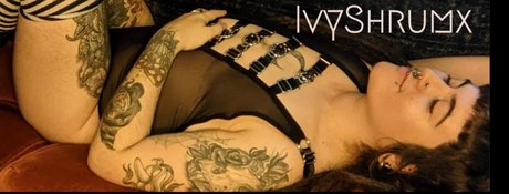 Naken läckt OnlyFans-bild av Ivy Shrum