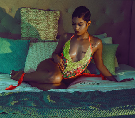 Nacktes geleaktes OnlyFans-Foto von Jasamine Banks