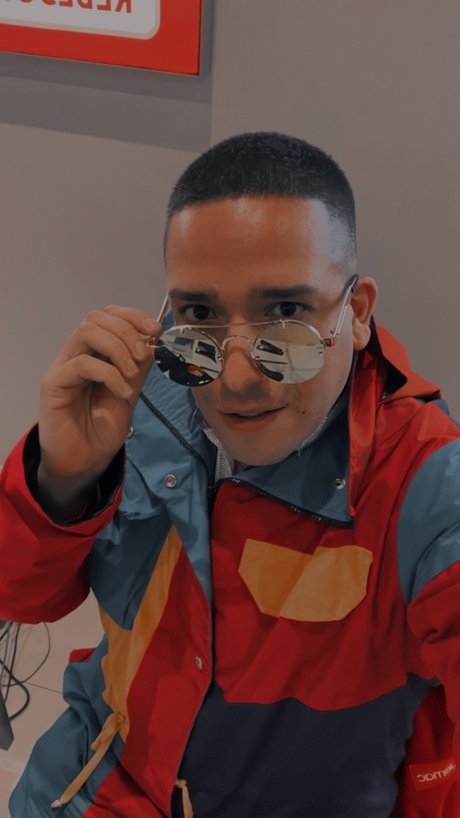 Naakte gelekte OnlyFans-foto van Jeas