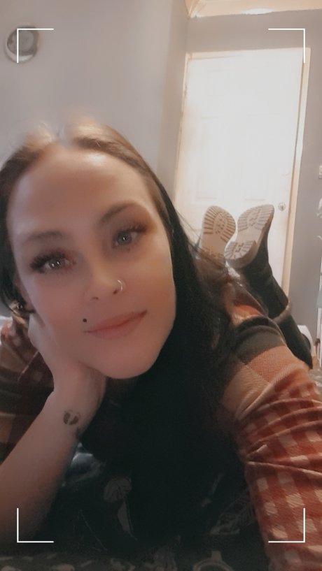 Обнаженная фотография утечки OnlyFans от Zara 