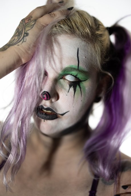 Nacktes geleaktes OnlyFans-Foto von Mischief The Clown