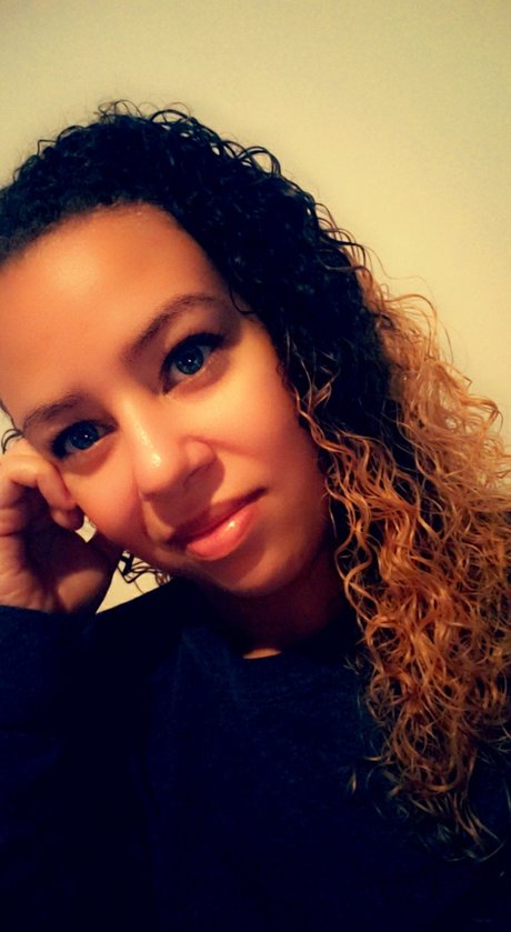 Alasti lekkinud OnlyFans-i pilt Mira