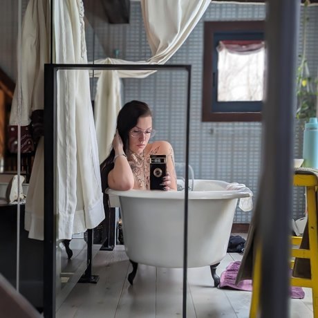 Missmom20 naked leaks OnlyFans pic