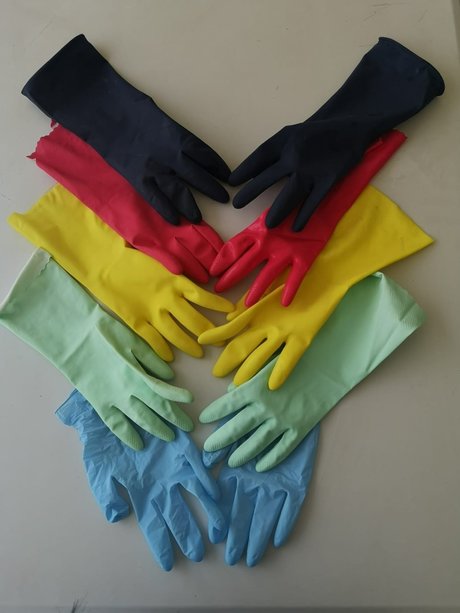 Naken lekkede OnlyFans-bilde av Miss Latex Gloves