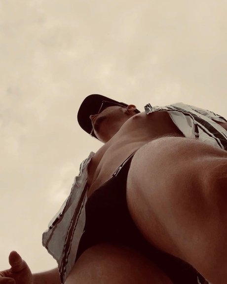 Foto di nudo di fuga di OnlyFans di Marn