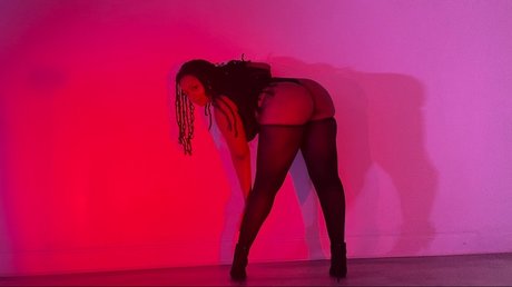 Photo nue de fuite OnlyFans de Hott Hippie 7