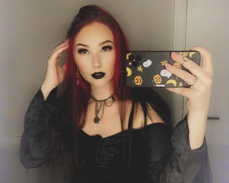 Nahá fotka uniklých OnlyFans od Lily