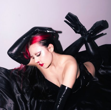 Nahá fotka uniklých OnlyFans od Mistress Gonya