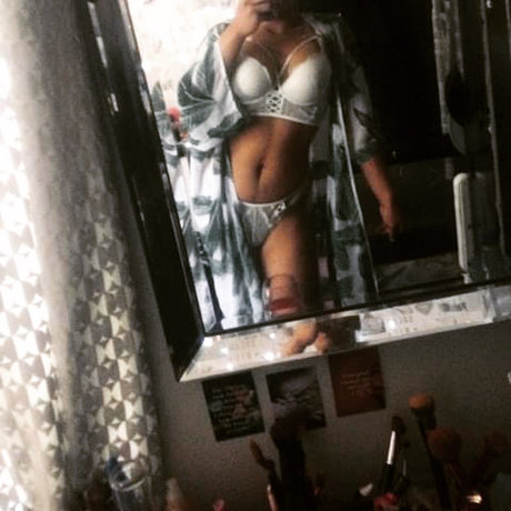 Naken lekkede OnlyFans-bilde av Natural Born Pornstar