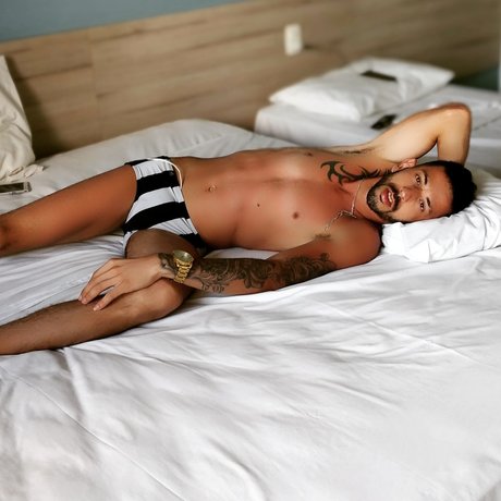 Foto di nudo di fuga di OnlyFans di Gabriel Victor