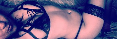 Naken lekkede OnlyFans-bilde av Mizzlolabankz