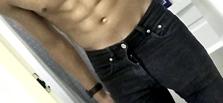 OnlyFans-model Goth Boy