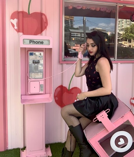 Naken lekkede OnlyFans-bilde av Mistress Alexis