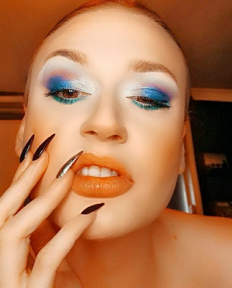 Naakte gelekte OnlyFans-foto van Ts Mistress Sasha Anderson