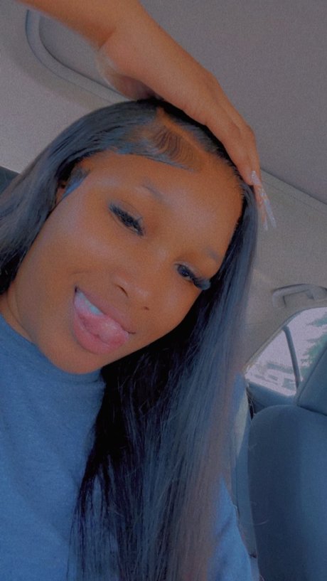 Обнаженная фотография утечки OnlyFans от Iiheartttc