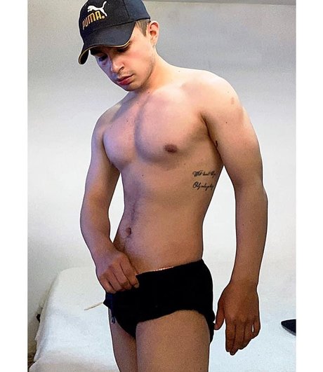 El Gero Sanchez naked leaks OnlyFans pic