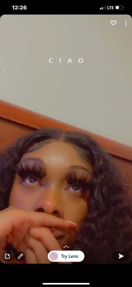 OnlyFans-model Motwla12