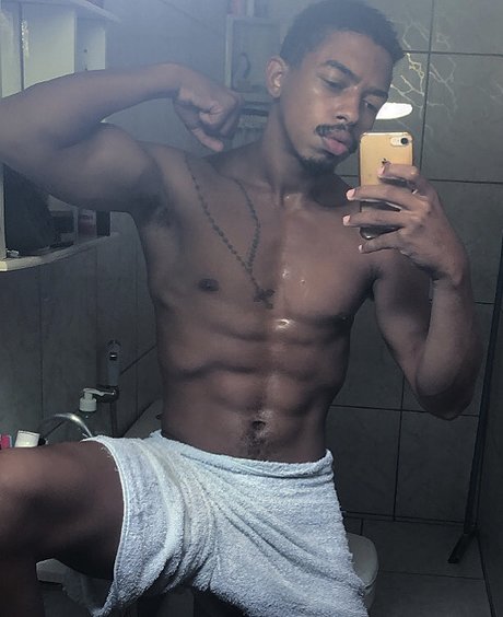 OnlyFans-model Adrianobthencurt