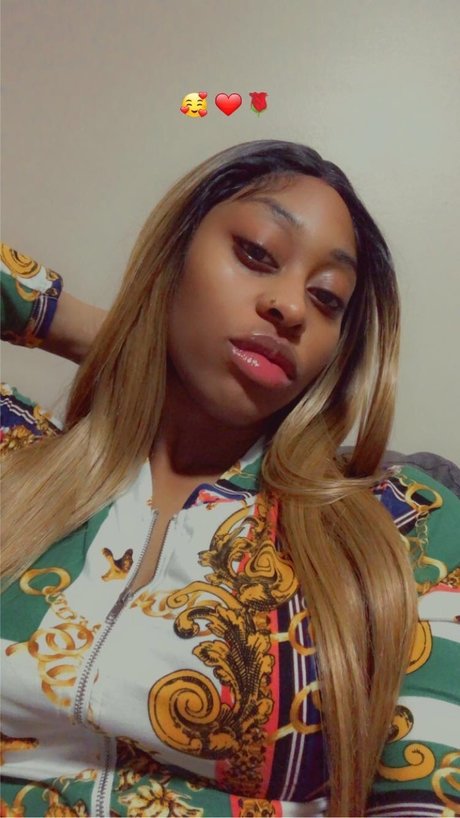 Nahá fotka uniklých OnlyFans od Her Only Obsession