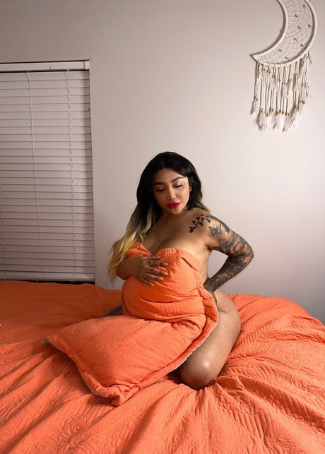 Alasti lekkinud OnlyFans-i pilt       