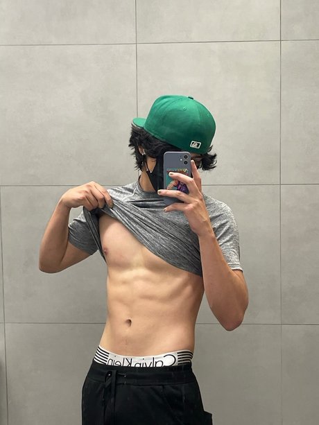 Alasti lekkinud OnlyFans-i pilt Harol Ortega