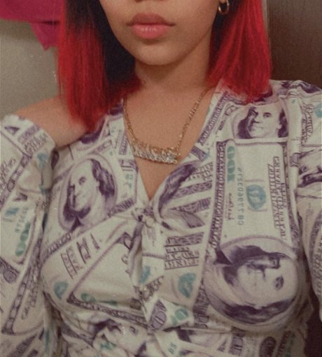 Alasti lekkinud OnlyFans-i pilt Goddess Foreign