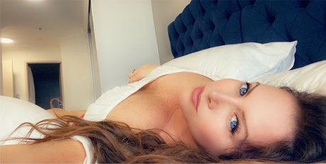 Alasti lekkinud OnlyFans-i pilt The Girl Next Door