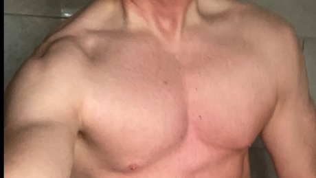 Naken lekkede OnlyFans-bilde av Mr Walton