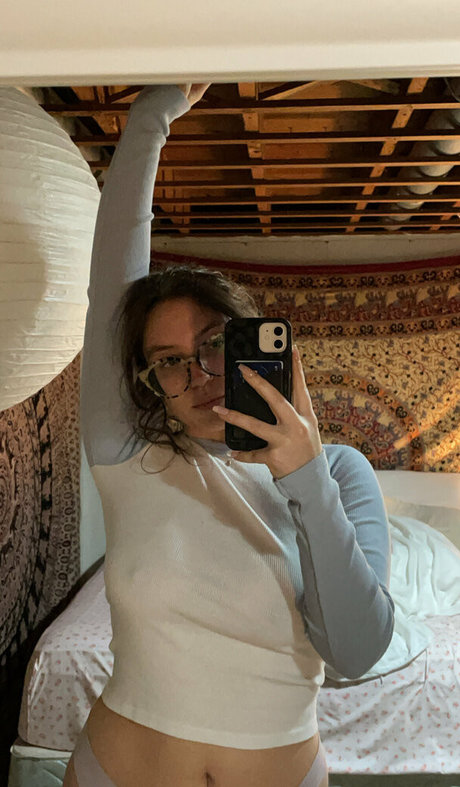 Ellaenchanted2 OnlyFans泄露裸照