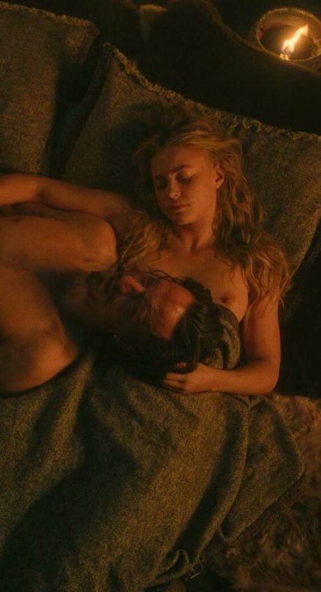 Naken läckt OnlyFans-bild av Jeanne Goursaud