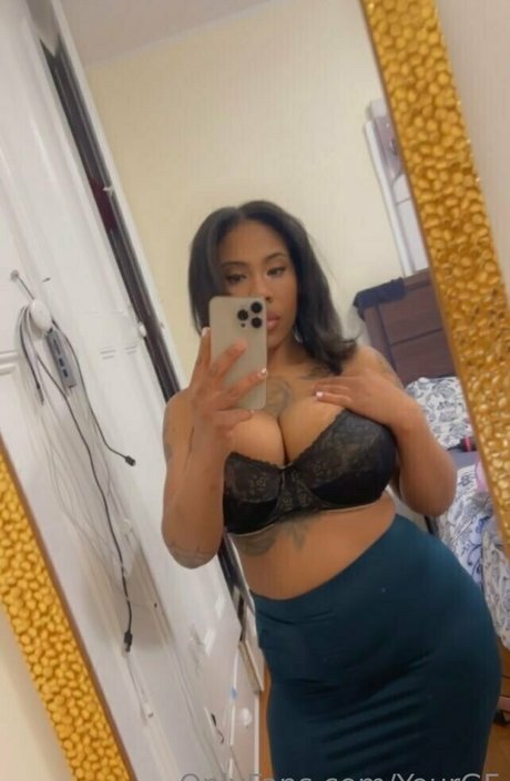 Naken läckt OnlyFans-bild av Yourgfback