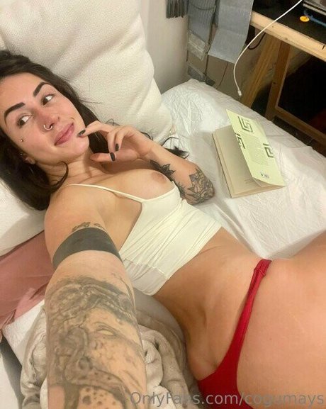 Photo nue de fuite OnlyFans de Cogumay