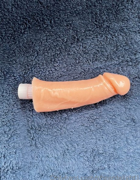 Naakte gelekte OnlyFans-foto van Sheerdelight1