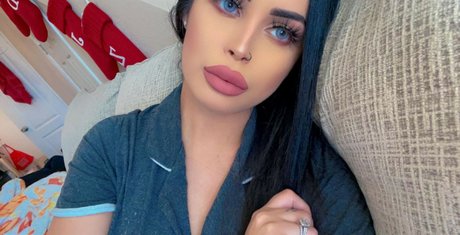 Lordyzee naked leaks OnlyFans pic