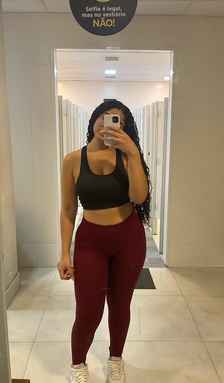 Naken läckt OnlyFans-bild av Cfmoreninha