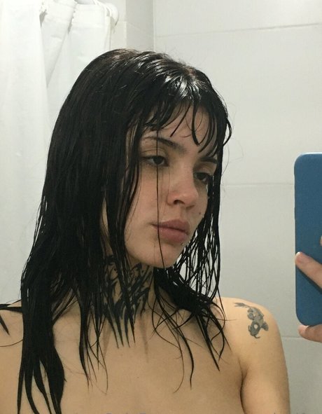 Naken lekkede OnlyFans-bilde av Trampalucifer